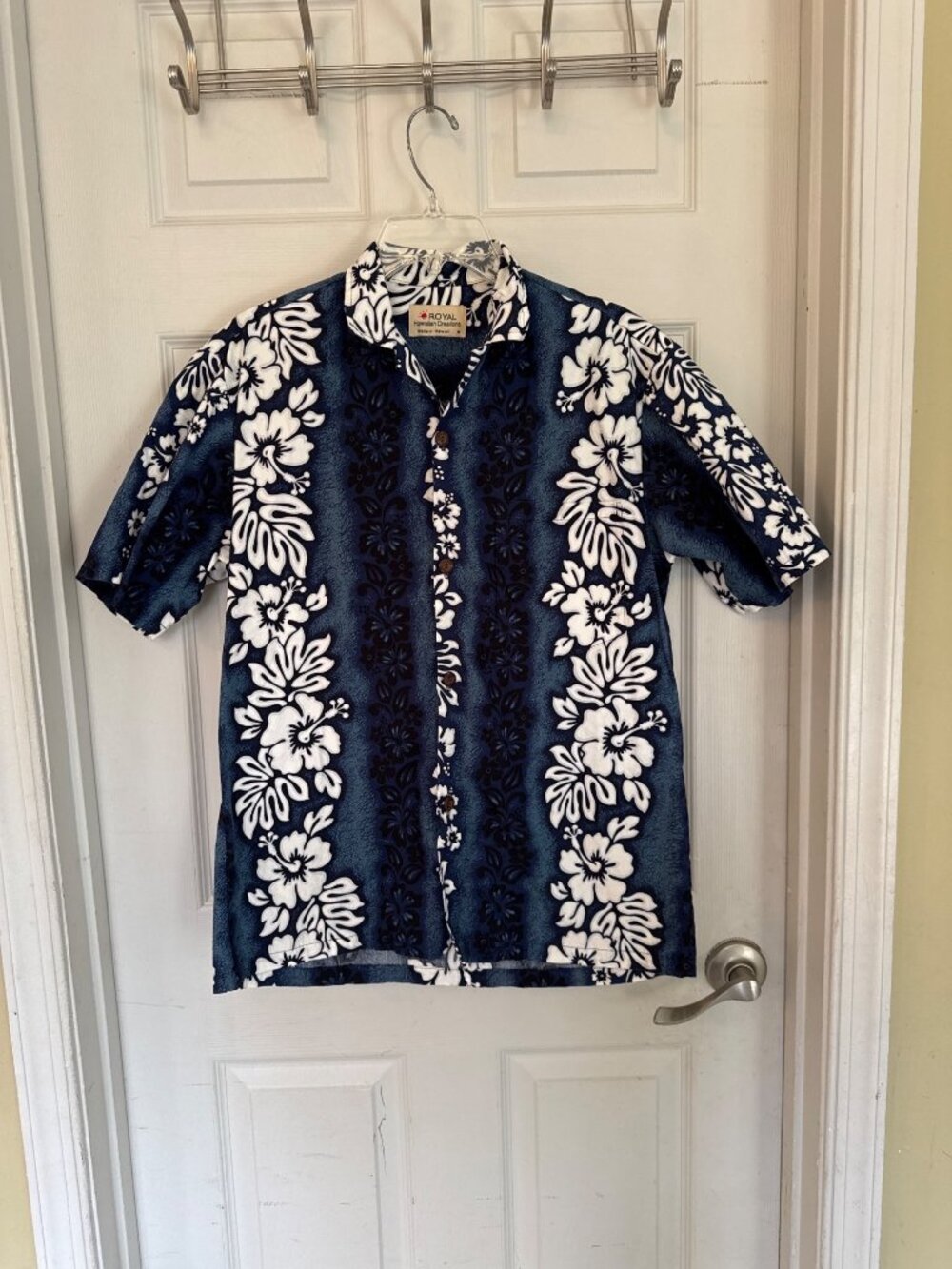 Vintage Royal Hawaiian Creations Made in Hawaii Blue Hawaiian Shirt Medium
